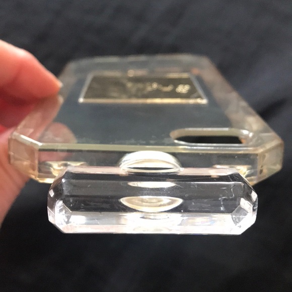 Rare Chanel 5 IPhone case with chain - Picture 16 of 16